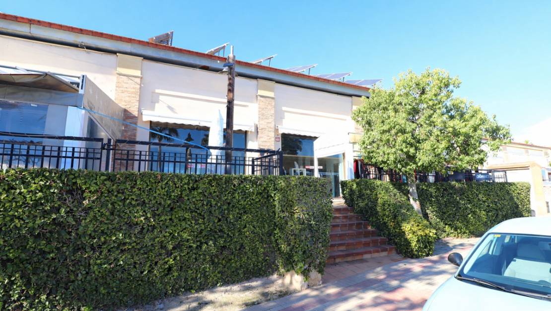 Sale - Commercial property - Algorfa - Algorfa Centro
