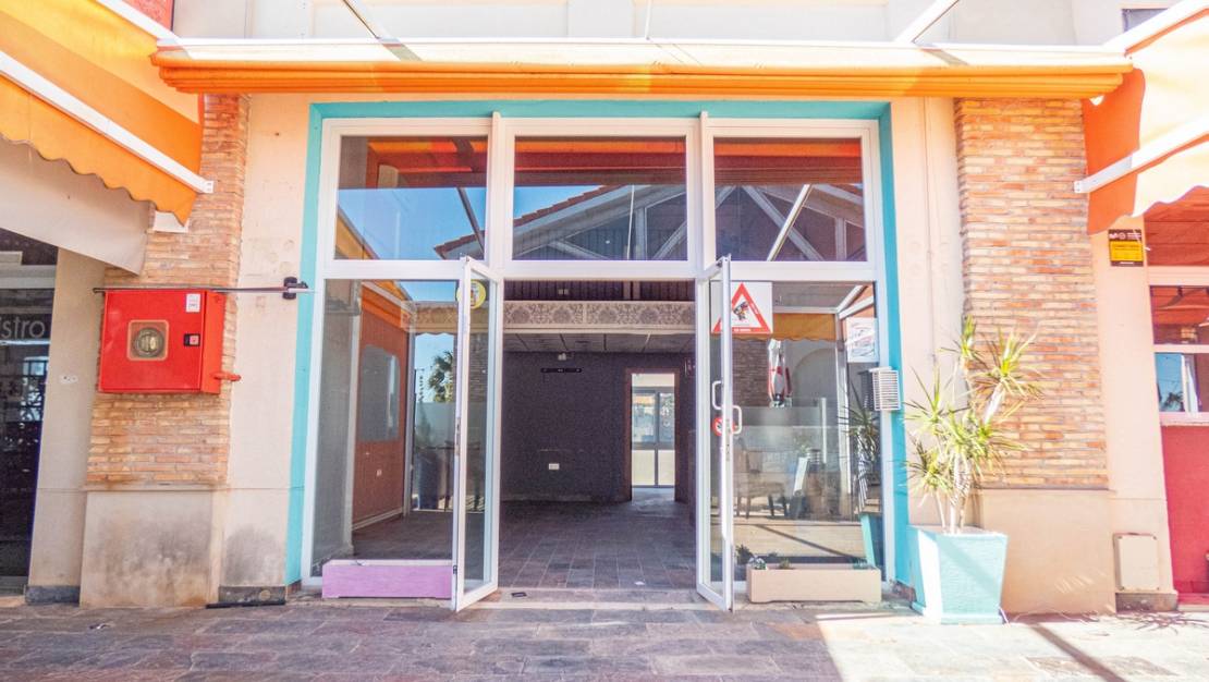 Sale - Commercial property - Algorfa - Algorfa Centro