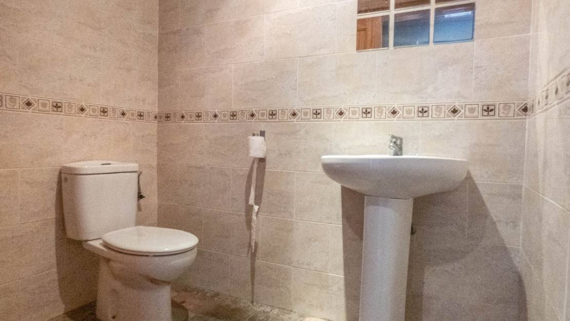 Sale - Commercial property - Algorfa - Algorfa Centro