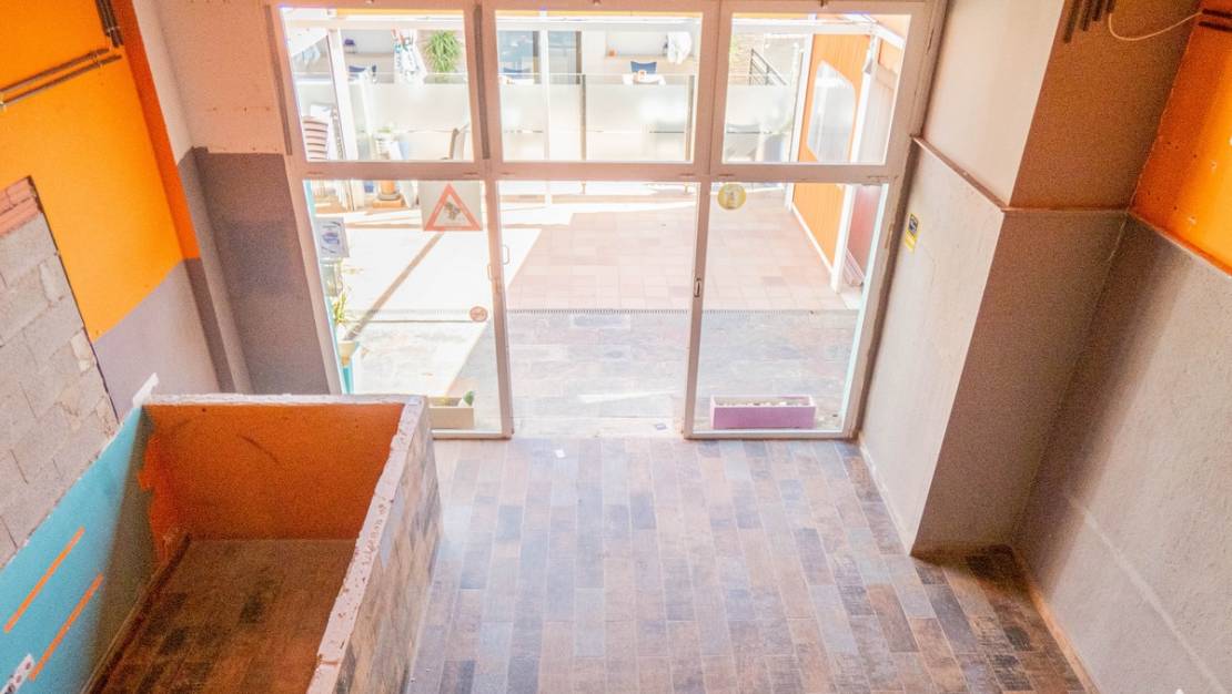 Sale - Commercial property - Algorfa - Algorfa Centro