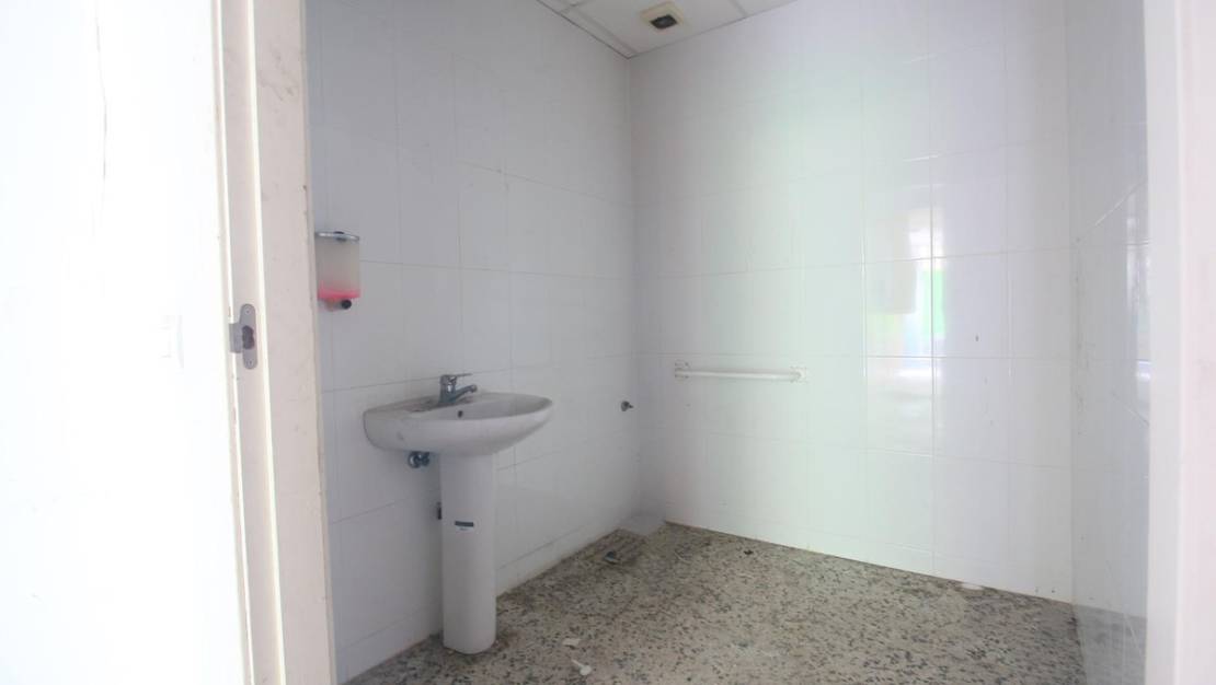 Sale - Commercial property - Alicante - Alicante Centro