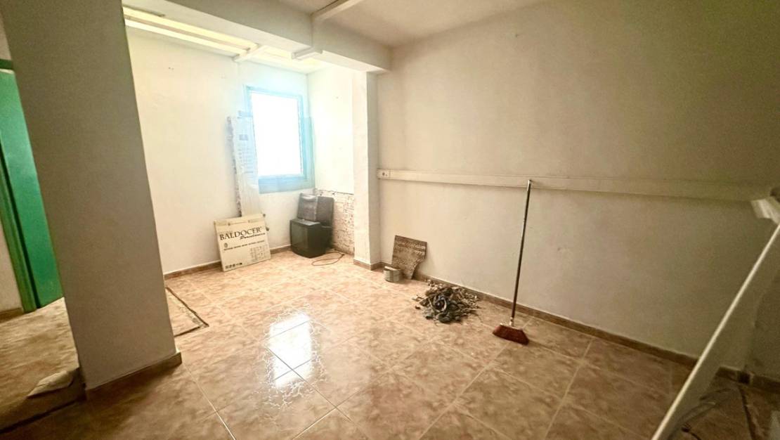 Sale - Commercial property - Alicante - Alicante Centro