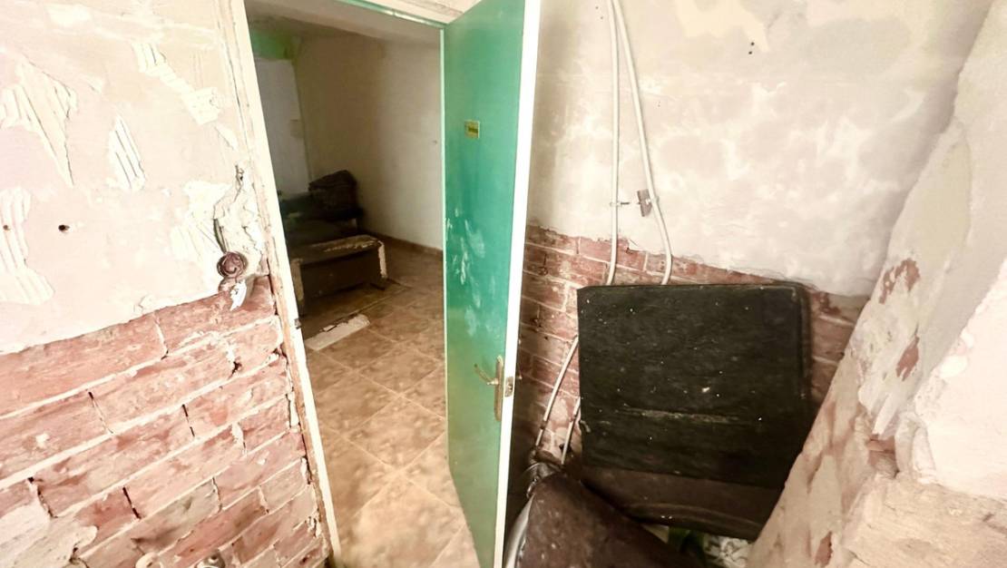 Sale - Commercial property - Alicante - Alicante Centro