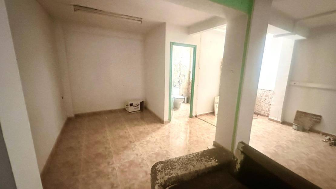 Sale - Commercial property - Alicante - Alicante Centro