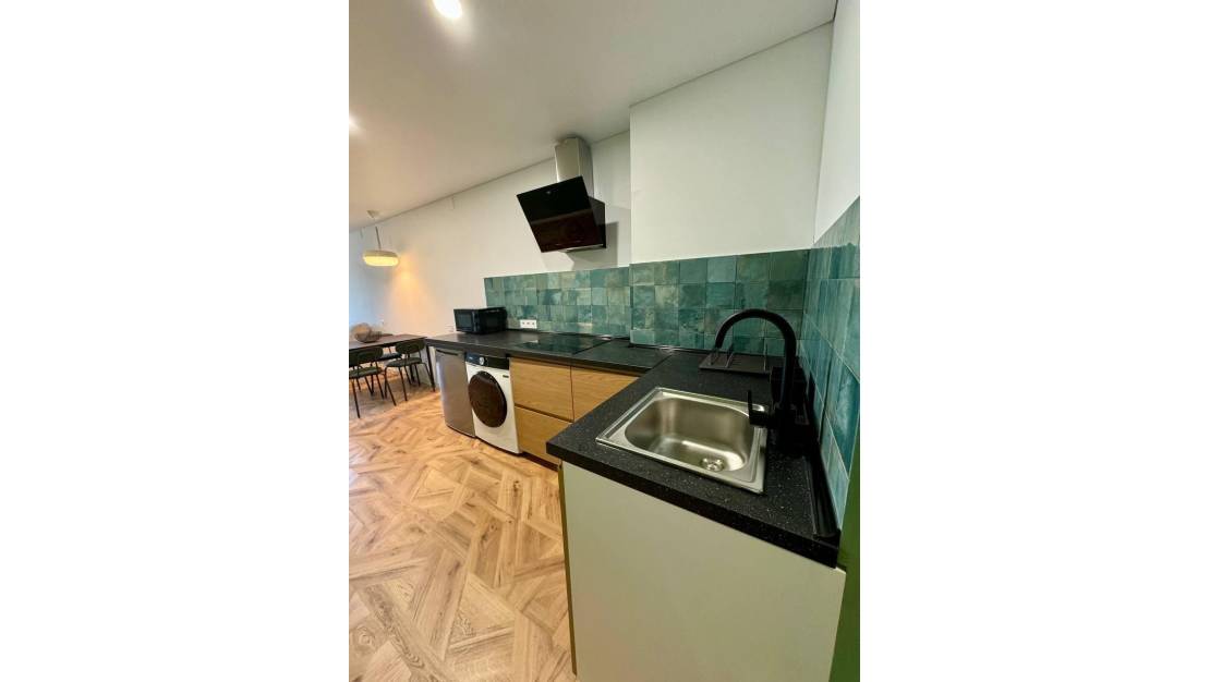 Sale - Commercial property - Alicante - Alicante Centro