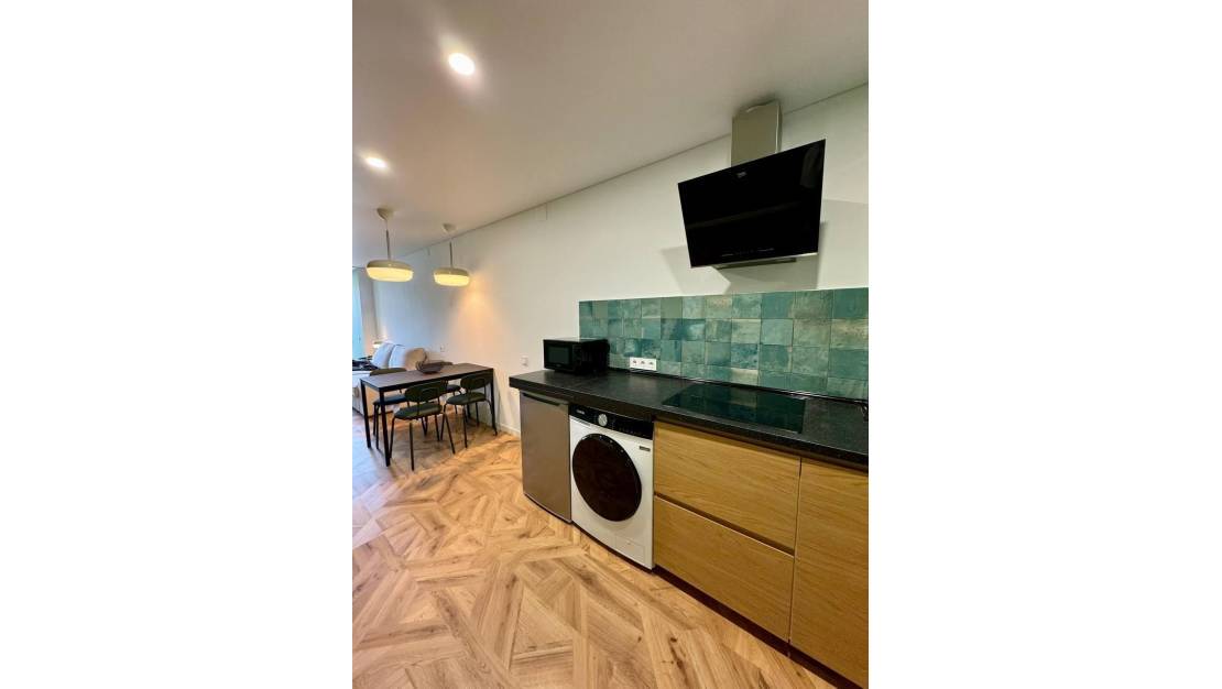 Sale - Commercial property - Alicante - Alicante Centro