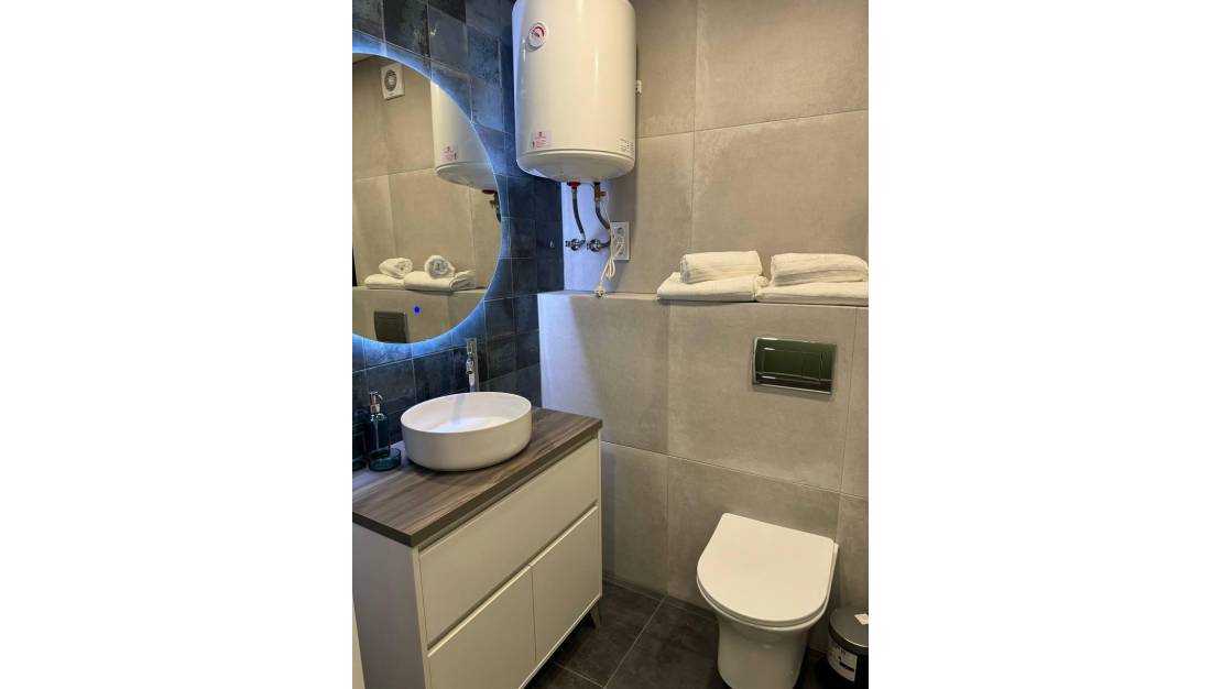 Sale - Commercial property - Alicante - Alicante Centro