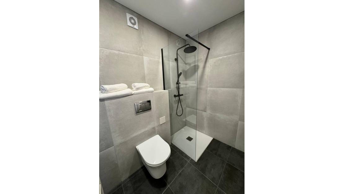 Sale - Commercial property - Alicante - Alicante Centro