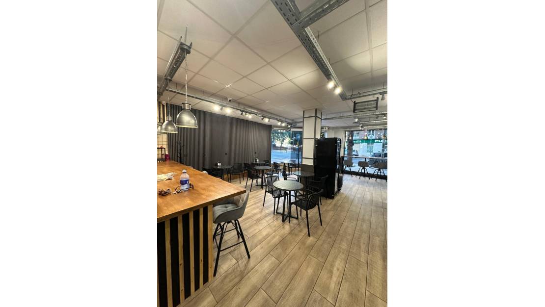 Sale - Commercial property - Alicante - Alicante Centro