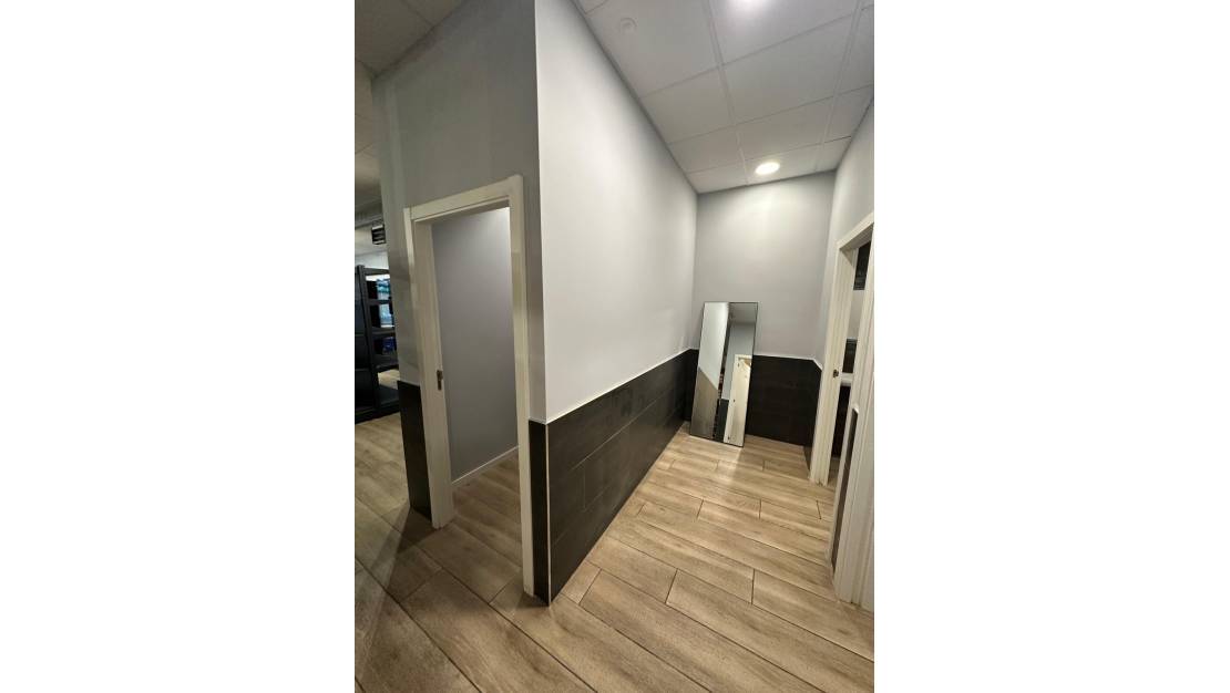 Sale - Commercial property - Alicante - Alicante Centro