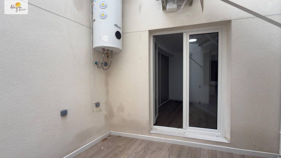 Sale - Commercial property - Alicante - Alicante Centro