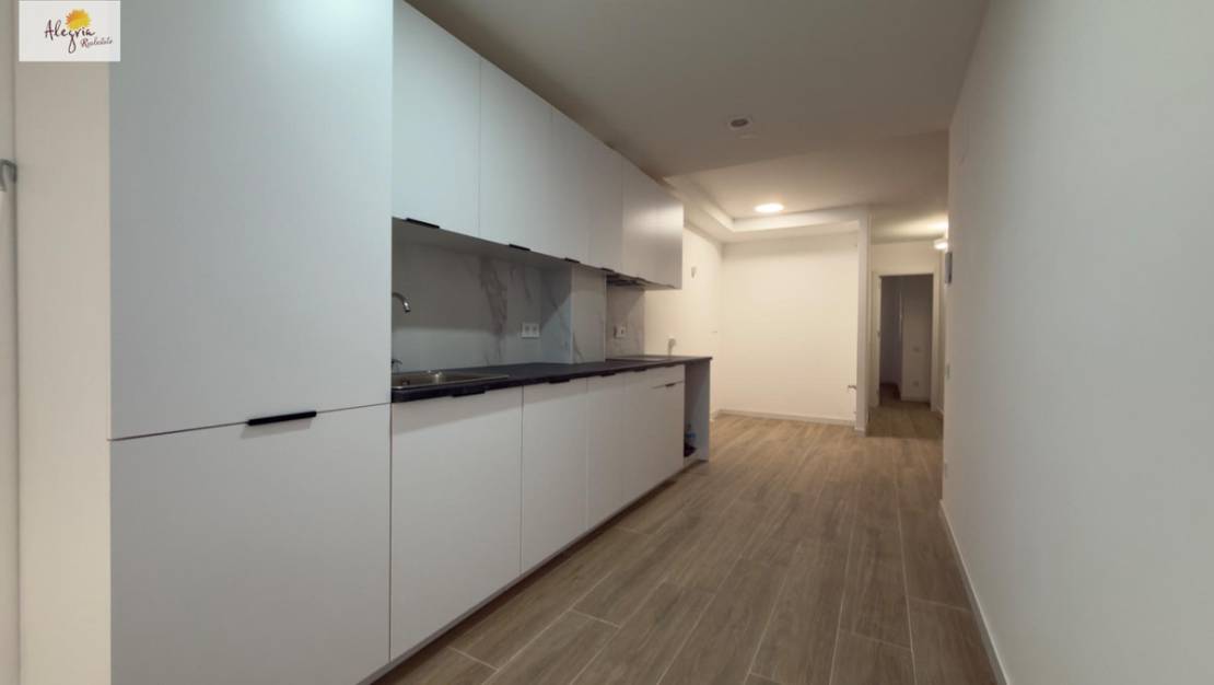 Sale - Commercial property - Alicante - Alicante Centro