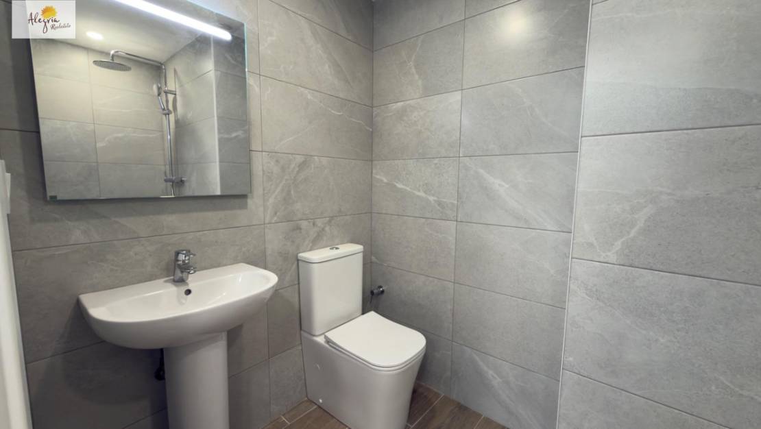 Sale - Commercial property - Alicante - Alicante Centro