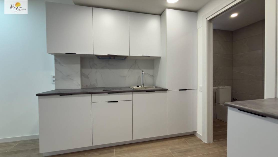 Sale - Commercial property - Alicante - Alicante Centro