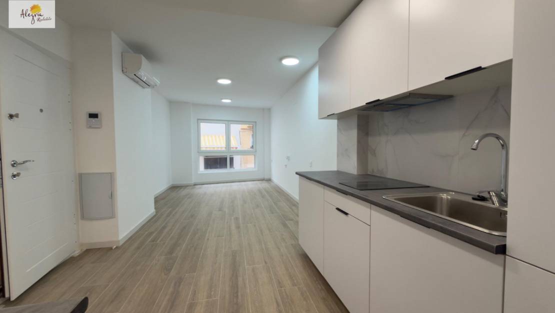 Sale - Commercial property - Alicante - Alicante Centro