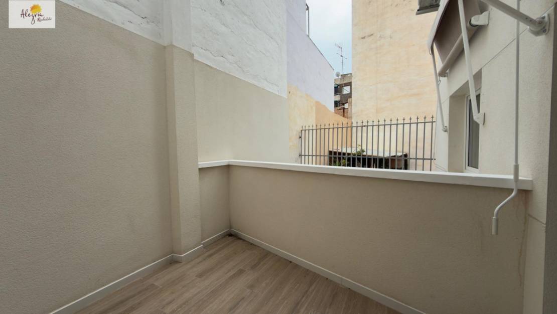 Sale - Commercial property - Alicante - Alicante Centro