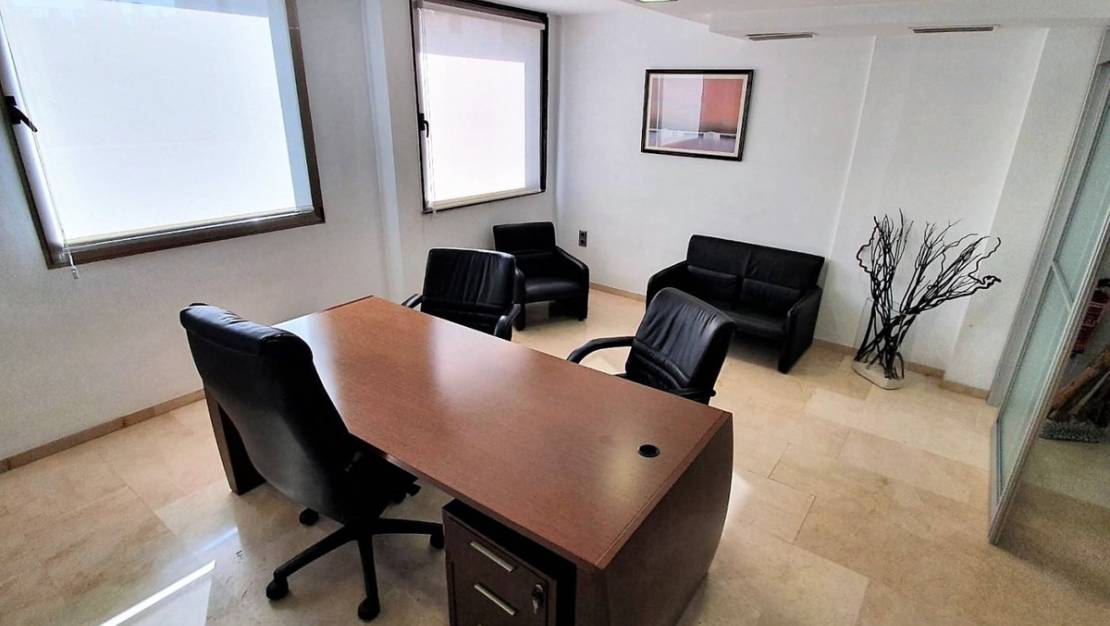 Sale - Commercial property - Alicante - Alicante Centro