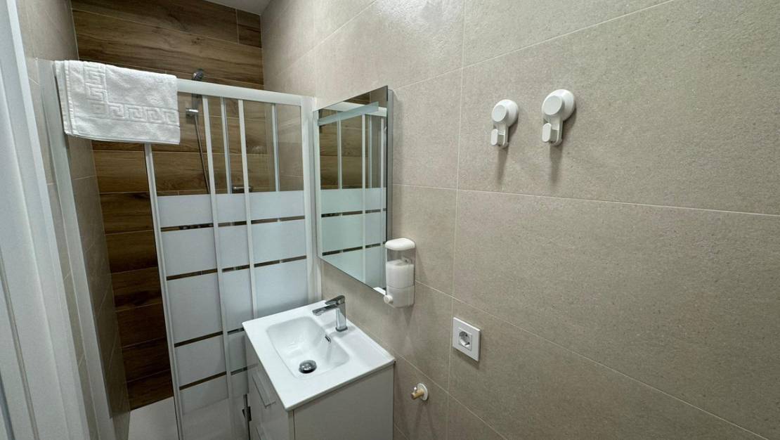 Sale - Commercial property - Alicante - Alicante Centro