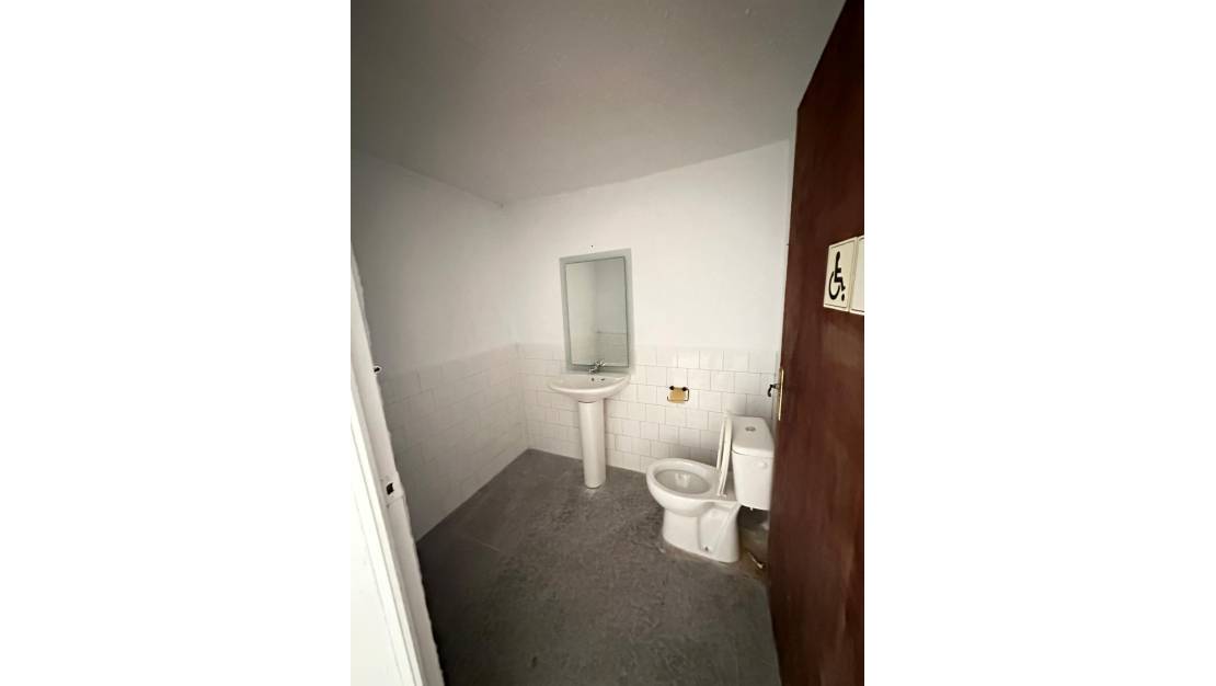 Sale - Commercial property - Alicante - Alicante Centro