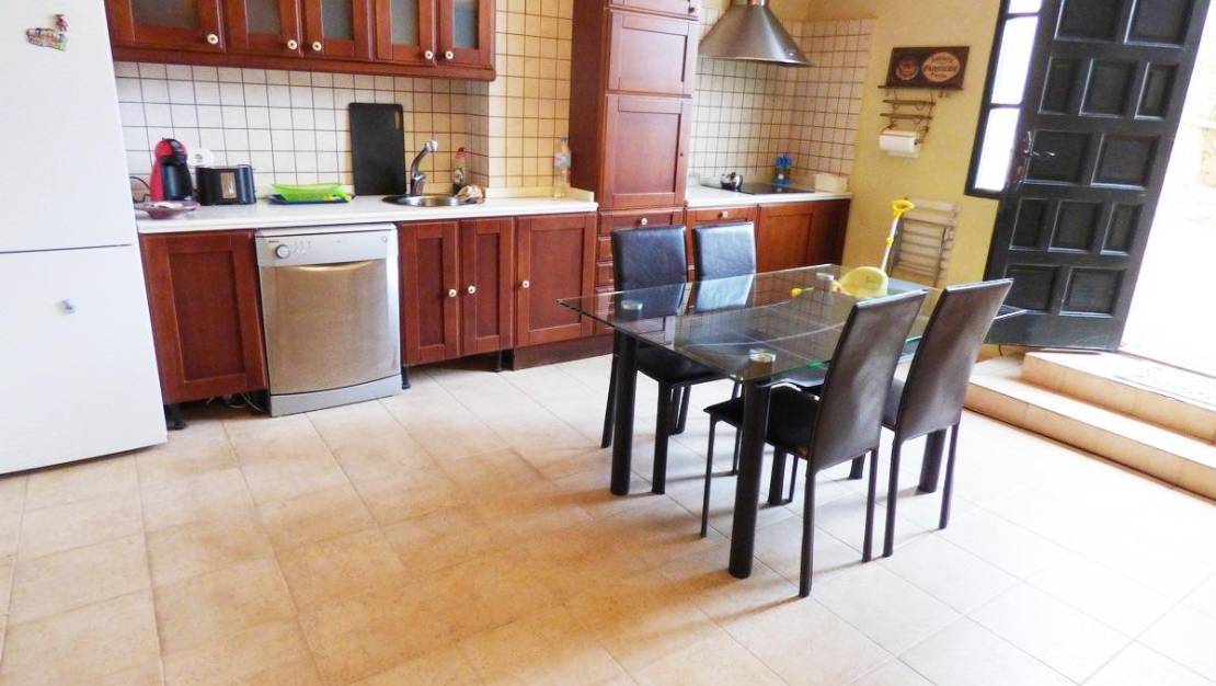 Sale - Commercial property - Alicante - Alicante Centro