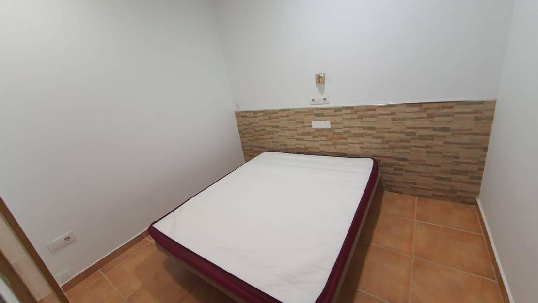 Sale - Commercial property - Alicante - Alicante Centro