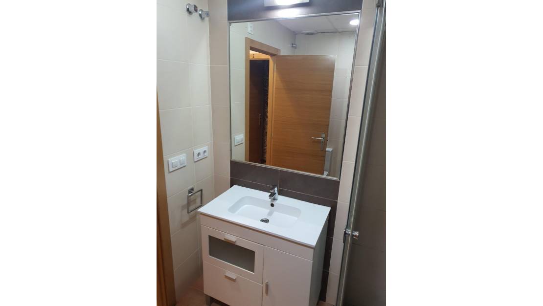 Sale - Commercial property - Alicante - Alicante Centro