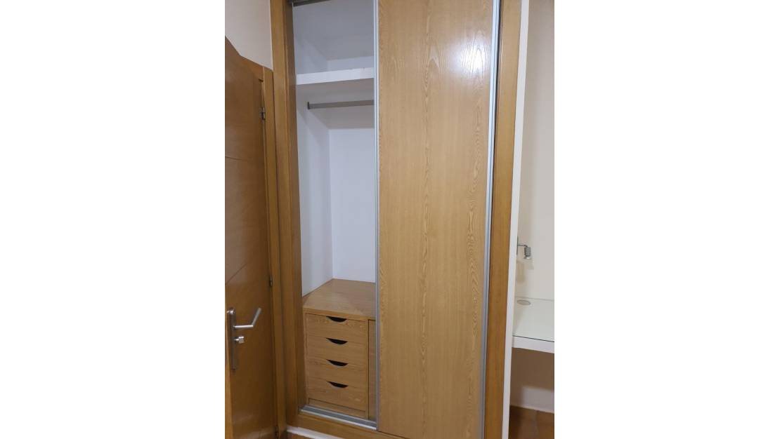 Sale - Commercial property - Alicante - Alicante Centro