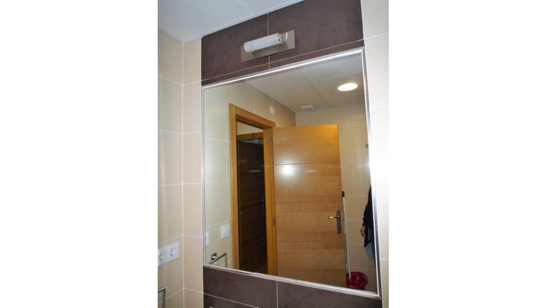 Sale - Commercial property - Alicante - Alicante Centro