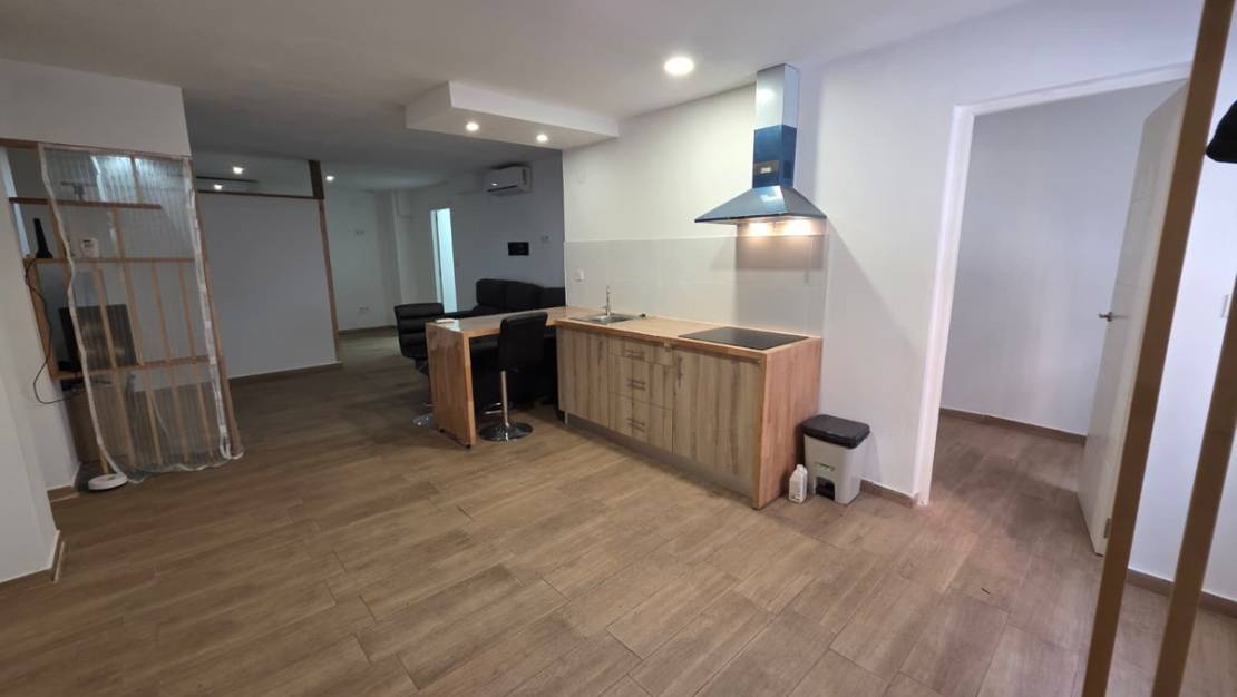 Sale - Commercial property - Alicante - Alicante Centro
