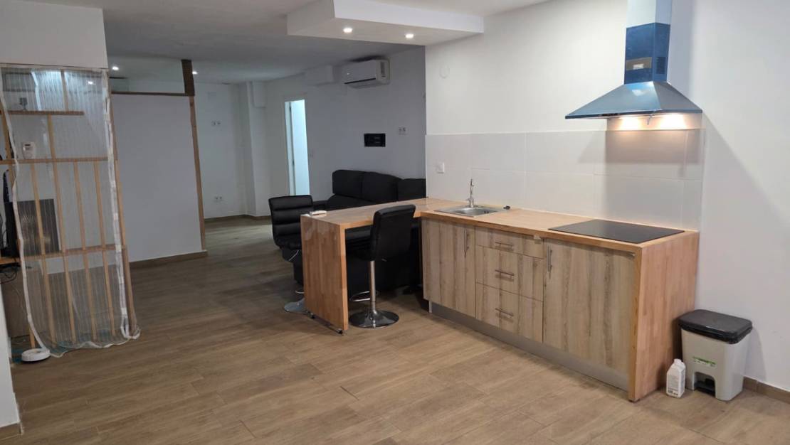 Sale - Commercial property - Alicante - Alicante Centro