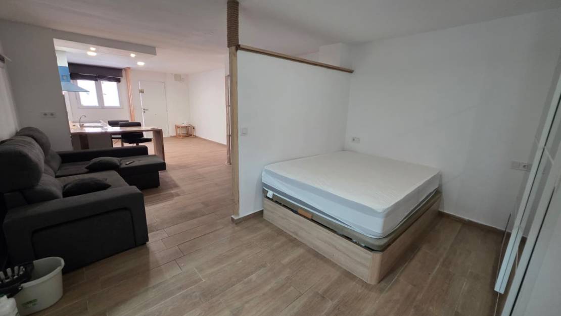 Sale - Commercial property - Alicante - Alicante Centro