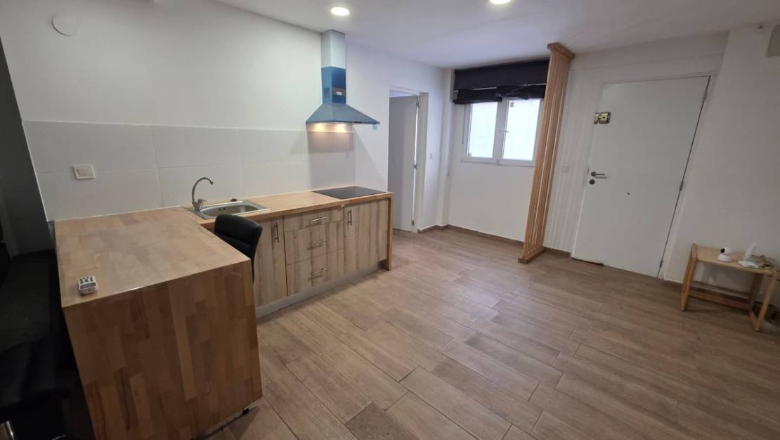 Sale - Commercial property - Alicante - Alicante Centro