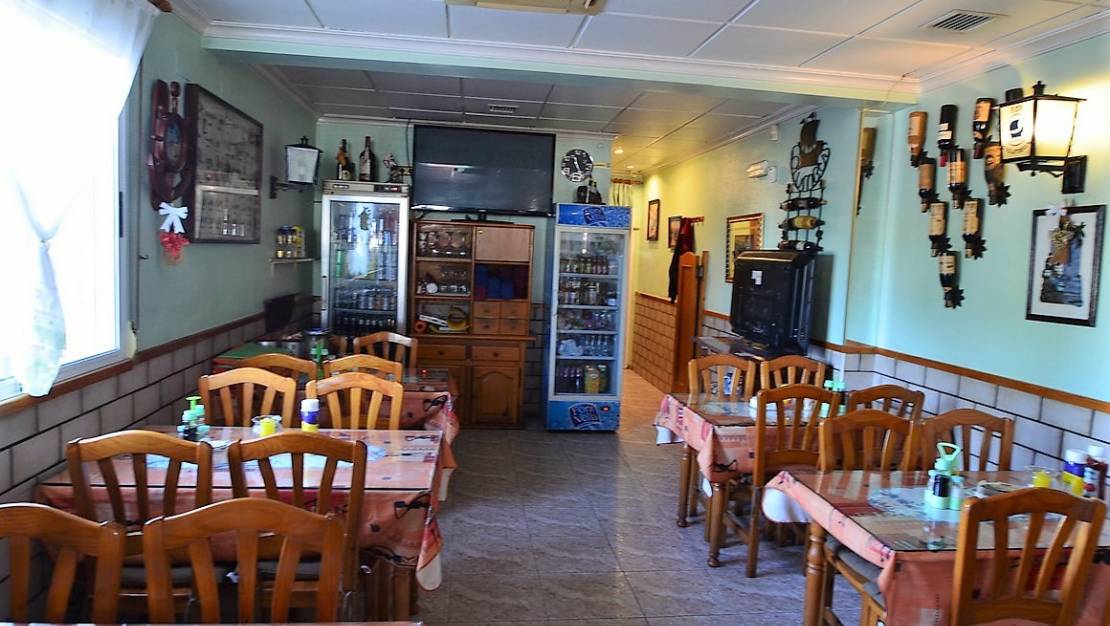 Sale - Commercial property - Alicante City - La Torreta
