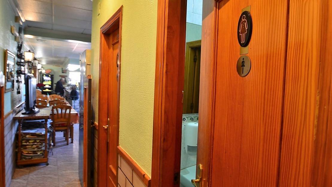 Sale - Commercial property - Alicante City - La Torreta