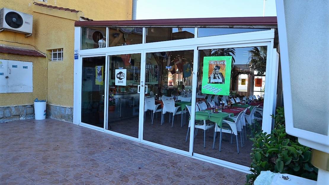 Sale - Commercial property - Alicante City - La Torreta