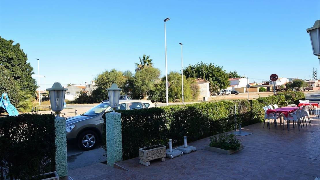 Sale - Commercial property - Alicante City - La Torreta