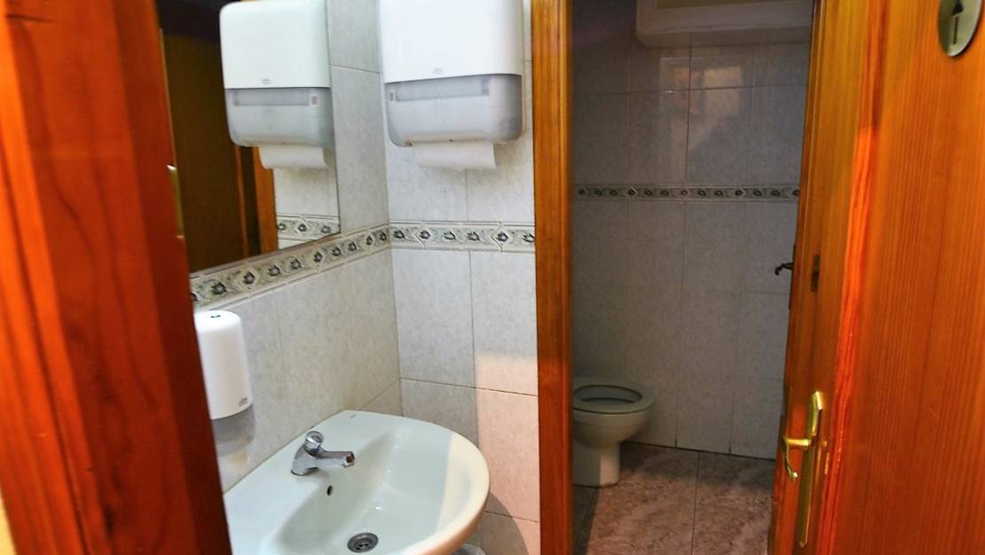 Sale - Commercial property - Alicante City - La Torreta