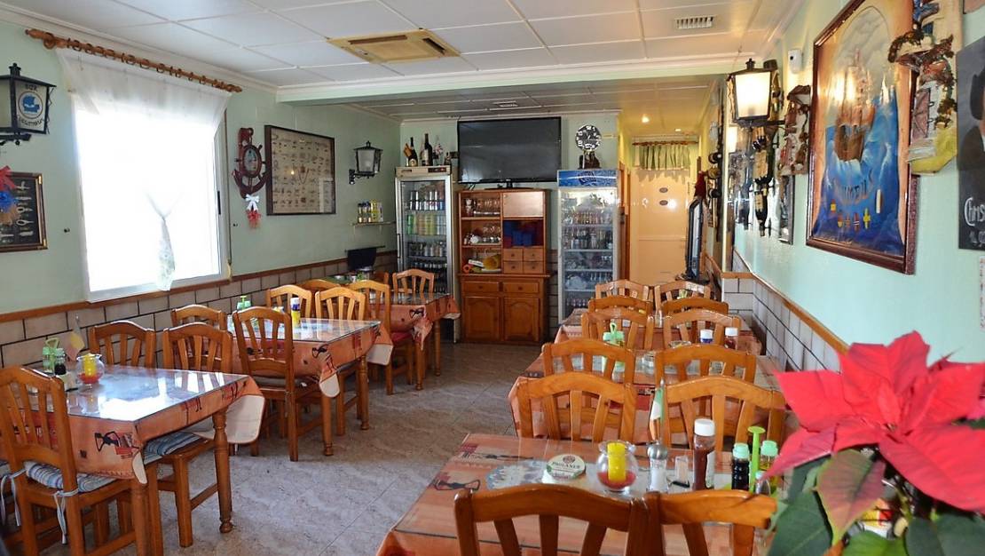 Sale - Commercial property - Alicante City - La Torreta