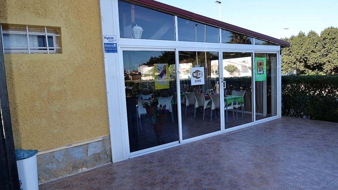Sale - Commercial property - Alicante City - La Torreta