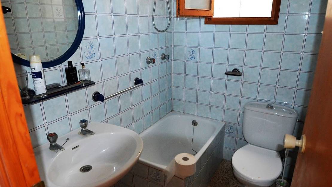 Sale - Commercial property - Alicante City - La Torreta