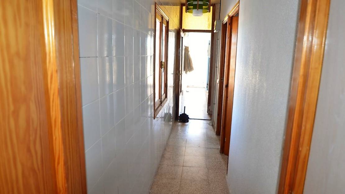 Sale - Commercial property - Alicante City - La Torreta