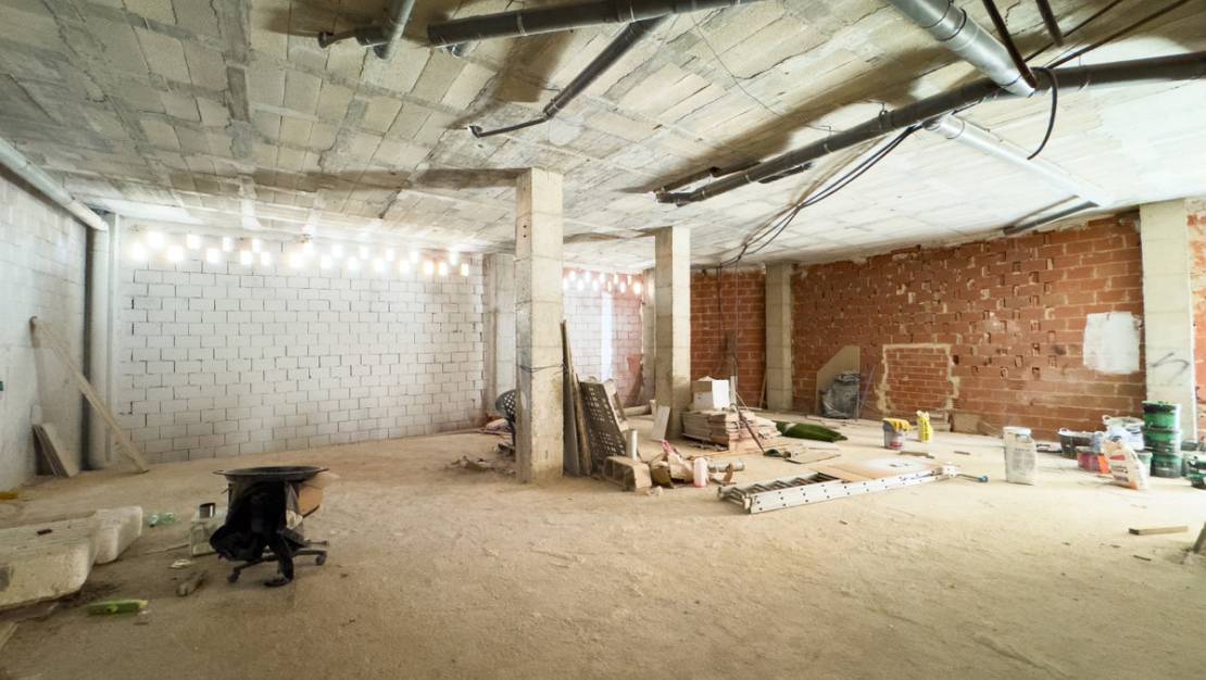 Sale - Commercial property - Alicante City - Parque de las Naciones