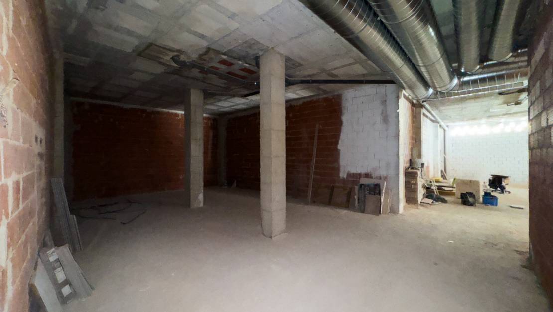 Sale - Commercial property - Alicante City - Parque de las Naciones