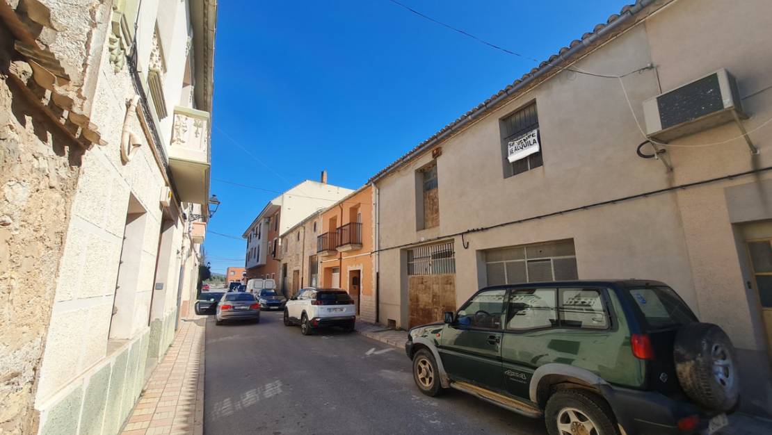 Sale - Commercial property - Beneixama - Beneixama Centro