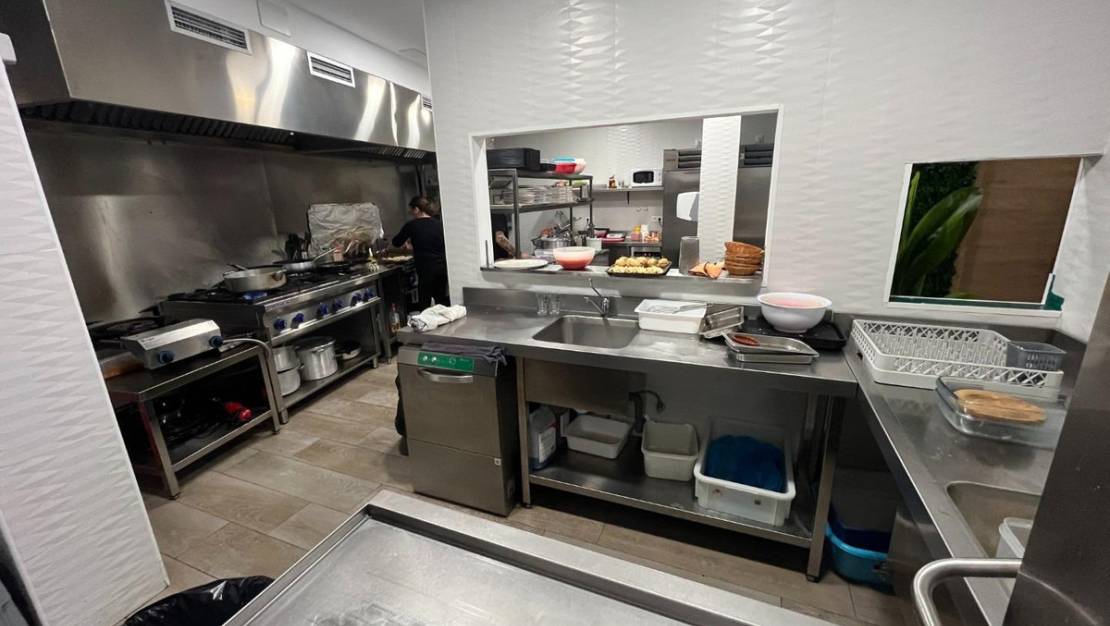 Sale - Commercial property - Benidorm - Benidorm Centro