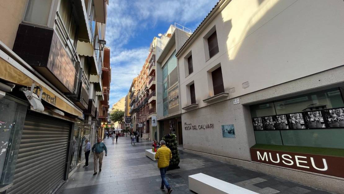 Sale - Commercial property - Benidorm - Benidorm Centro