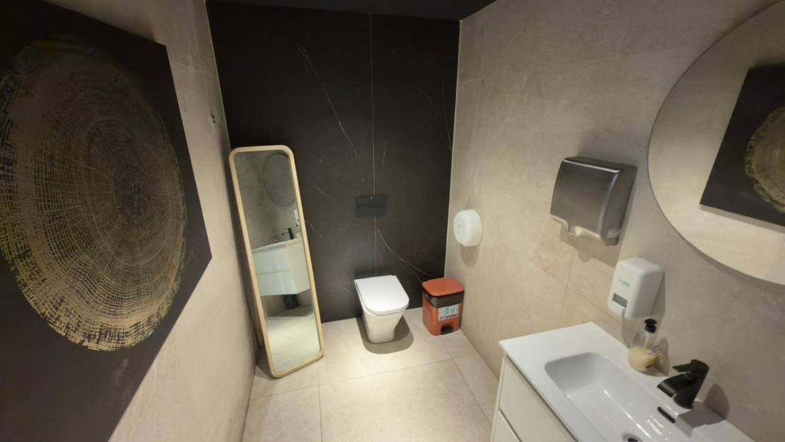 Sale - Commercial property - Benidorm - Benidorm Centro