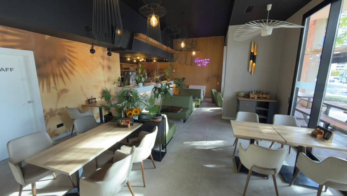 Sale - Commercial property - Benidorm - Benidorm Centro