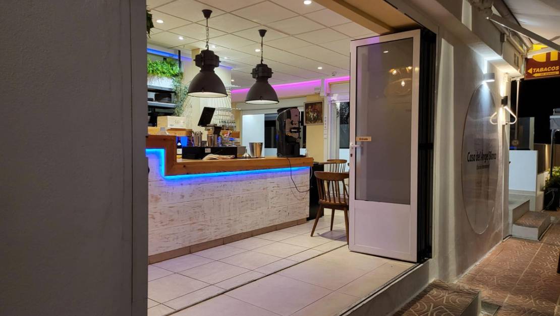 Sale - Commercial property - Calpe - Calpe Centro