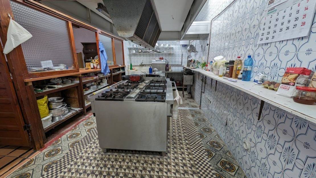 Sale - Commercial property - Calpe - Calpe Centro